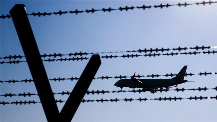47 Menschen in den Irak abgeschoben Eine Maschine mit abgelehnten Asylbewerbern ist gestartet. (Symbolbild)