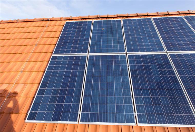 Senat will Pflicht für Photovoltaik auf Dächern ab 2024 Solarmodule auf dem Dach