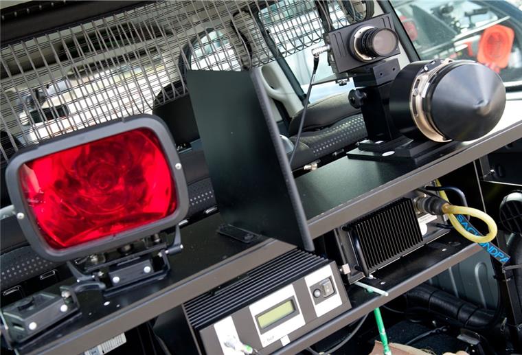 Radarfallen: Kreis Rotenburg geht gegen Raser vor Eine Radarfalle ist in einen Wagen eingebaut. Ähnliche Technik kommt auch im Landkreis Rotenburg zum Einsatz