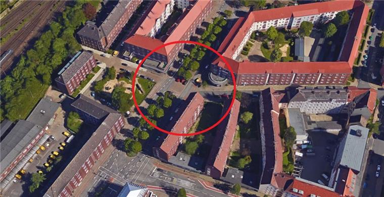 Geestemünde: Radfahrerin will abbiegen und kracht in Auto Eine Radfahrerin ist am Dienstag auf der Friedrich-Ebert-Straße in Geestemünde bei einem Unfall gestürzt.