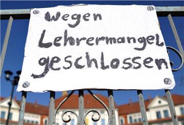 Eine Schule muss in Bremerhaven zum Glück noch nicht geschlossen werden, aber der Lehrermangel nimmt immer stärker zu.