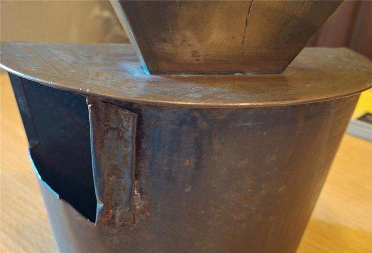 Kollektendosen-Diebstahl in Leher Kirche – Hinweise erbeten Eine solche Kollektendose ist in der Alten Kirche Lehe gestohlen worden.