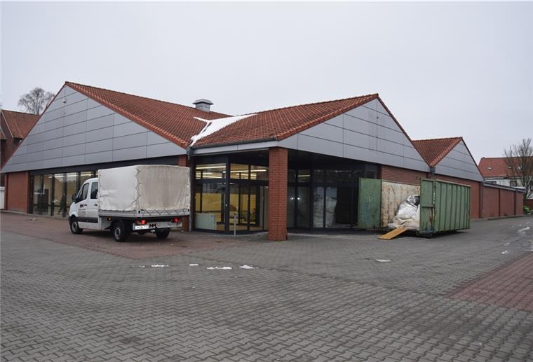 Nordenham: Thomas Philipps zieht in ehemaligen Lidl-Markt Eine Sonderpostenmarkt folgt der ehemaligen Nordenhamer Lidl-Filiale an der Ecke Adolf-Vinnen-Straße/Friedrich-Ebert-Straße.