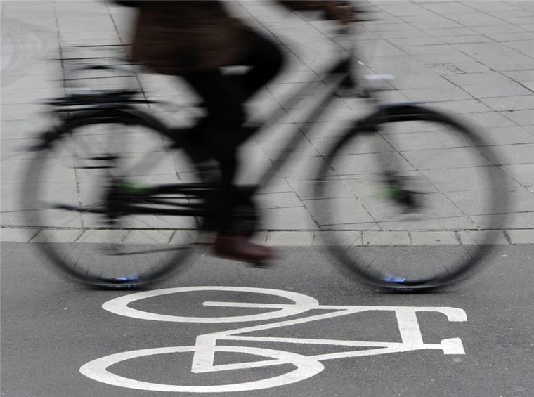 Betrunkene Radfahrerin in Bremerhaven-Lehe aufgegriffen Eine stark betrunkene Fahrradfahrerin ist am Donnerstag in Bremerhaven-Lehe aufgegriffen worden.