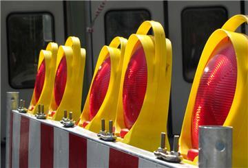 Eine Straßensperre muss bald an der Franziusstraße in Bremerhaven eingerichtet werden, weil der Bahnübergang dort saniert werden muss.