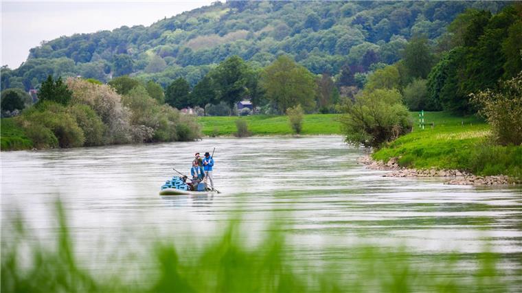 Eine Strecke von 431 Kilometern wollen vier Männer auf der Weser paddeln - Tag und Nacht. 