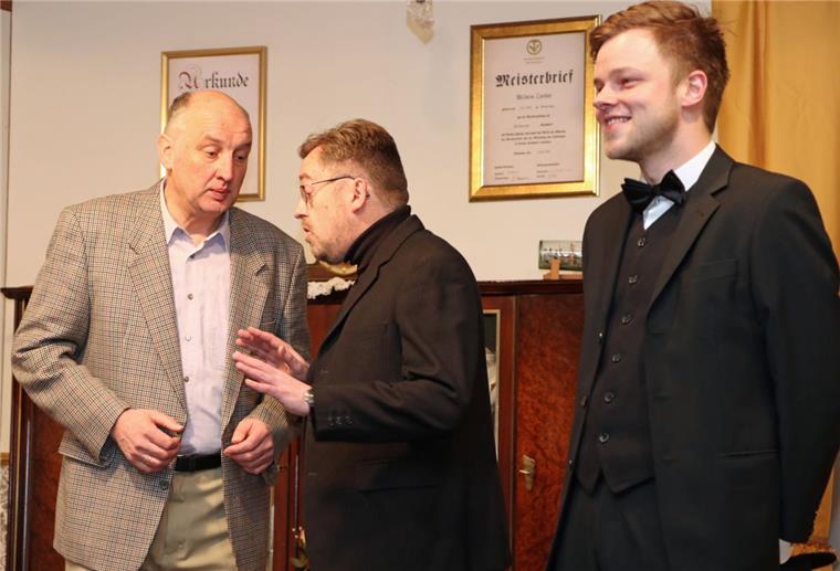 Anderlingen: Theatergruppe zeigt plattdeutsches Lustspiel Eine Szene aus dem Vorjahres-Stück der Theatergruppe Anderlingen. Am 7. Februar ist Premiere des neuen Lustspiels.