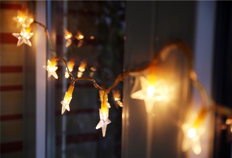 Umfrage: Deutsche erwarten Weihnachten in Isolation Eine Umfrage zeigt: Deutsche erwarten ein einsames Weihnachten.