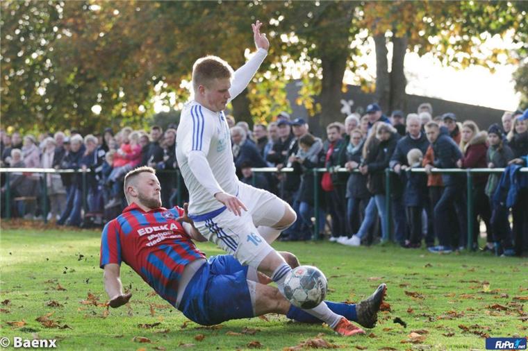 Beinbruch beim Spiel - das schmerzt! Verletzung beim Fußballspiel