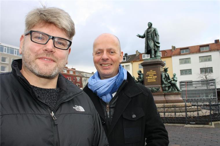 Mit Wasserstoff auf dem Weg zur klimafreundlichen Stadt Eine Vorreiterrolle in Sachen Wasserstoffnutzung – das können sich Claas Schott (links) und Michael Labetzke sehr gut für die Seestadt vorstellen.