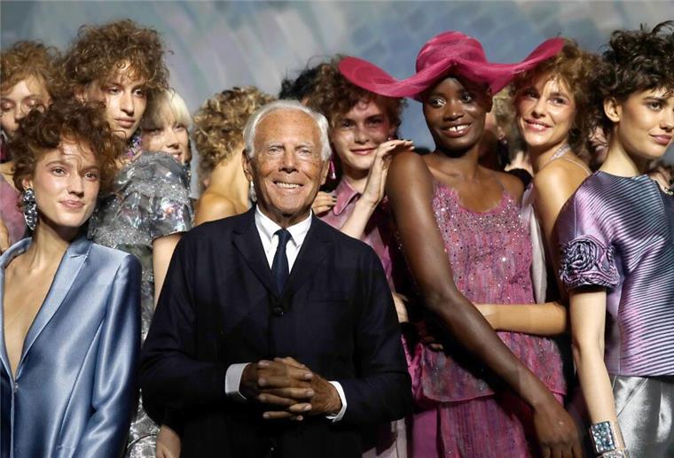 Modemacher Giorgio Armani mit 91 Jahren gestorben Einen Hochschulabschluss oder eine andere fertige Ausbildung hatte Armani in seinem Metier nicht - trotzdem war seine Mode gefragt. (Archivbild)