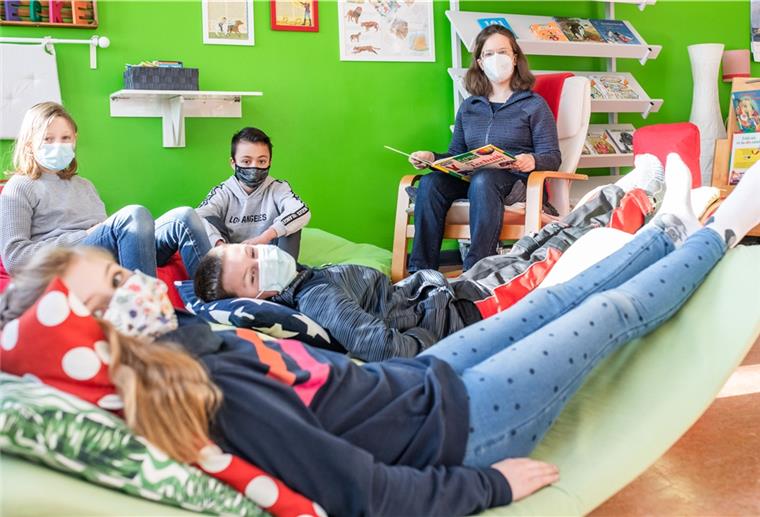 Bremerhavener Musikerin hilft an Gaußschule aus Veronika Weiser, Gaußschule