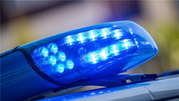 60 ungesicherte Gasflaschen in Transporter entdeckt Einen Transporter mit 60 ungesicherten Gasflaschen hat die Polizei aus dem Verkehr gezogen. (Symbolfoto)