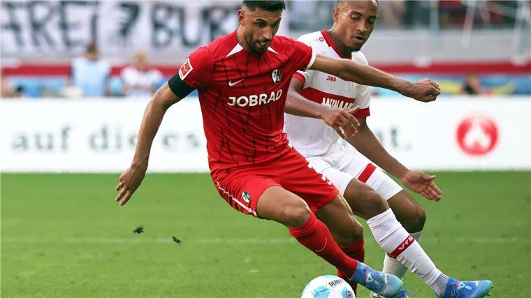 Traumstart für Schuster: Freiburg düpiert Vizemeister VfB Einer der Freiburger Aktivposten: Mittelfeldmann Vincenzo Grifo (l.).