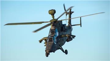Eingesetzt werden vier Kampfhubschrauber und ein Übungshubschrauber. (Symbolbild)