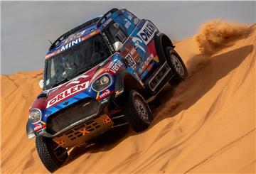 Einmal quer über die Arabische Halbinsel führt die 43. Auflage der Rallye Dakar.