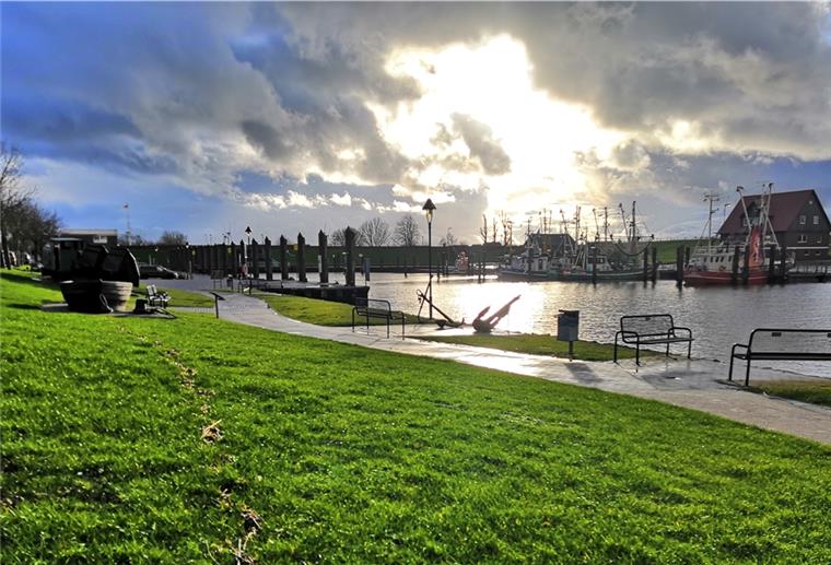 Einsamer Hafen in Fedderwardersiel: So wird es trotz des schönen Wetters über die Ostertage in Fedderwardersiel aussehen. Grund ist die Corona-Pandemie.