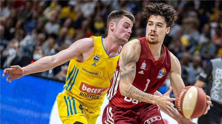 Braunschweig nimmt Joshua Obiesie unter Vertrag Einst für Bayern, nun für Braunschweig am Ball: Joshua Obiesie.