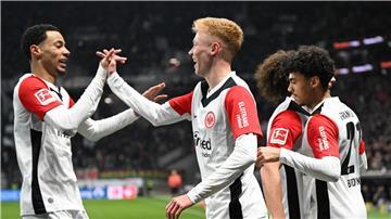 Eintracht Frankfurt hat das Heimspiel gegen Holstein Kiel gewonnen.