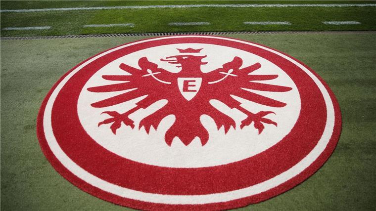 Eintracht Frankfurt trauert um U19-Cheftrainer Eintracht Frankfurts U19-Cheftrainer ist bei einem Unfall ums Leben gekommen.