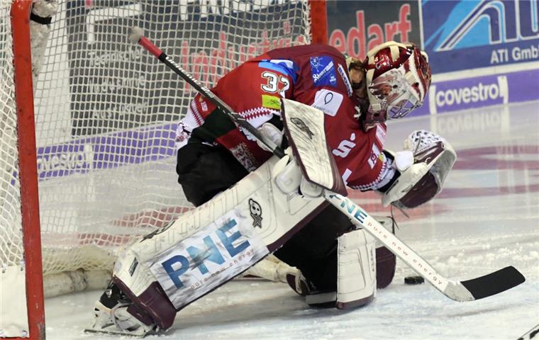 Pinguins gewinnen Krimi gegen Straubing Eishockey DEL Fischtown Pinguins -Iserloh Roosters
15.12.19 Foto Scheer
