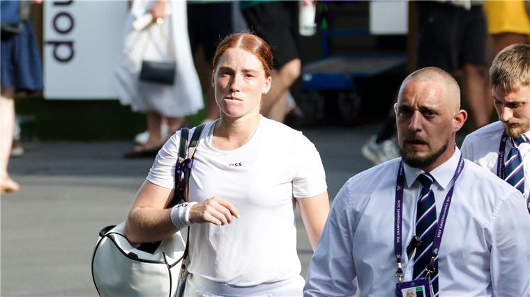 Wimbledon-Aus mit Tränen: Seidel verletzt sich Ella Seidel musste in Wimbledon vorzeitig aufgeben.