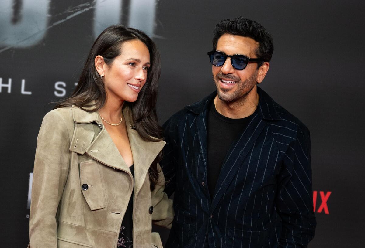 Elyas M’Barek hat „unglaublichen Spaß“ an Produzentenrolle Elyas M’Barek und seine Frau Jessica Riso bei einer Kinoaufführung der Netflix-Dokumentation „Babo - Die Haftbefehl-Story“ in Berlin. (Archivfoto)