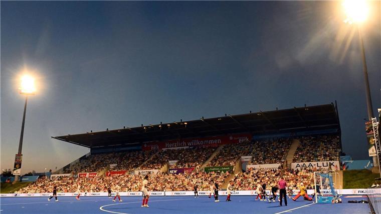 Deutsche Hockey-Teams starten bei der EM gegen Frankreich EM-Eröffnungsspiel: Deutschland gegen Frankreich.