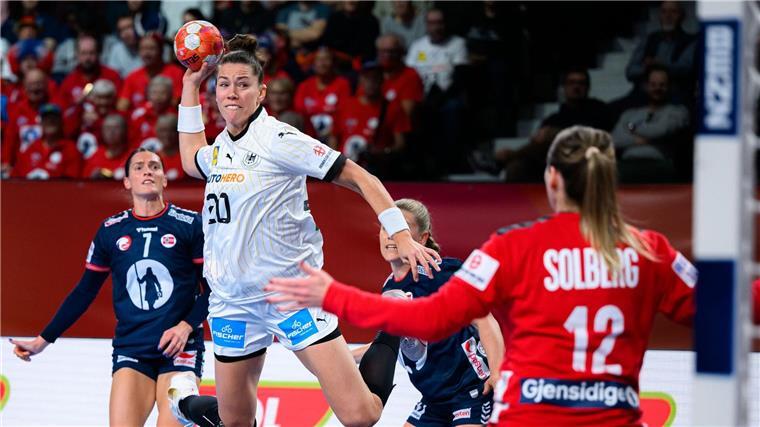 Emily Bölk will sich in den Länderspielen gegen Dänemark für die Heim-WM empfehlen.