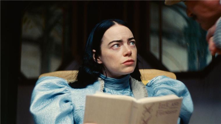Emma Stone als Bella Baxter in „Poor Things“, der am 18.01.2024 in die Kinos kommt.