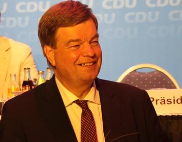 Enak Ferlemann – erst vor kurzem als CDU-Kreisverbandsvorsitzender bestätigt (Foto) – wird für die CDU auch wieder zur Bundestagswahl antreten.