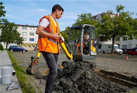Ende August fanden auf dem Parkplatz an der Prager Straße die Baugrunduntersuchungen statt. Jetzt können sich auch die Bürger an der Umgestaltung des Geländes beteiligen.
