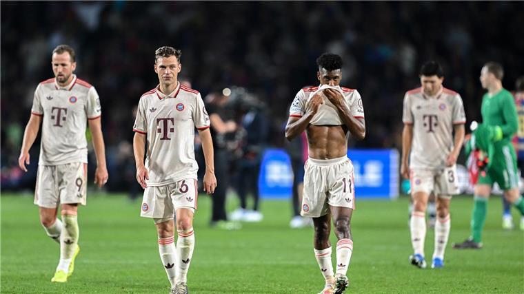 Ende eines Frust-Abends: Die Bayern-Verlierer um Joshua Kimmich (2.v.l.).
