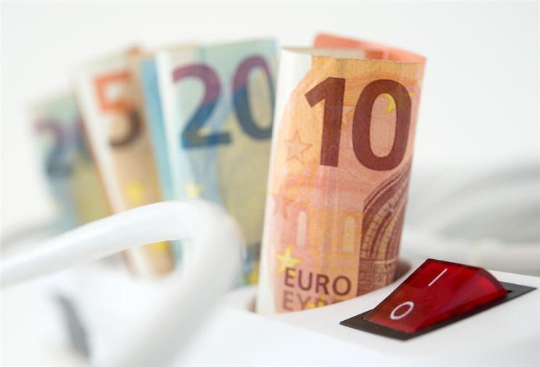 Clever durch den Winter: So Energie und Geld sparen Energiepreise im Griff - Deine Top-Tipps für den Winter