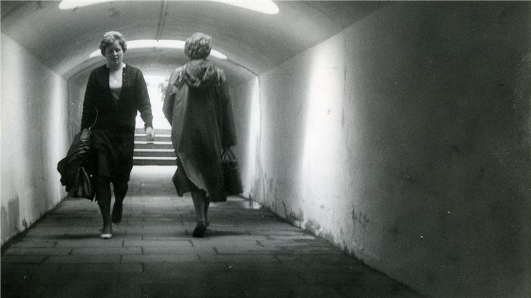 Kaum wiederzuerkennen: Wie sich die Braker Innenstadt verändert hat Eng und ein bisschen unheimlich: unter der Bahnstrecke hindurch im Fußgängertunnel.