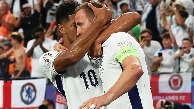 Showdown in Berlin: Englands Erlösung oder Spaniens Rekord? Englands Harry Kane (r) jubelt mit Jude Bellingham über sein Elfmetertor zum 1:1-Ausgleich im Halbfinale gegen die Niederlande.