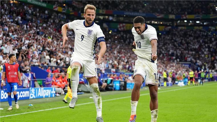 Bellingham erklärt obszöne Geste nach Traumtor Englands Retter im EM-Achtelfinale: Harry Kane und Jude Bellingham.