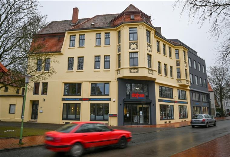 Frischer Wind vertreibt Altbau-Mief Entkernt, saniert, modernisiert: Der Leher Eck-Komplex an der Langen Straße ist vom Investorenduo Ulbricht/Firma Dohse instand gesetzt worden.