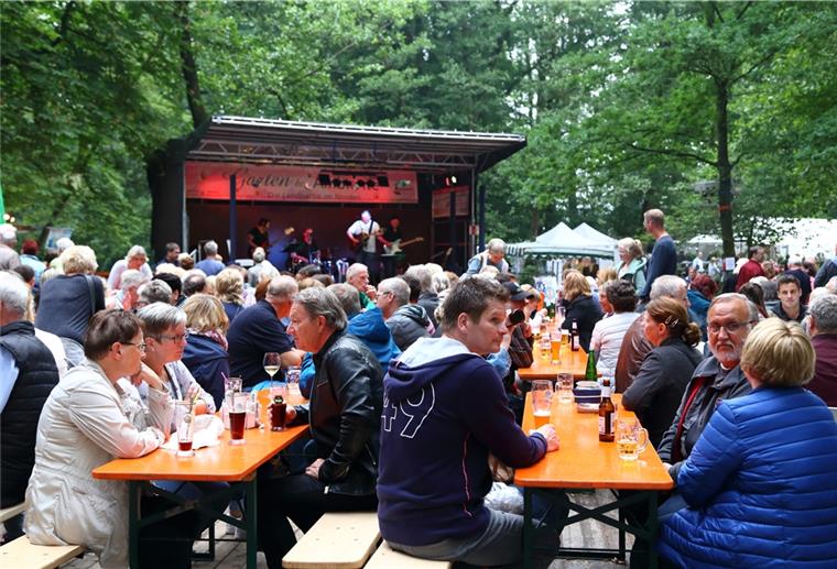 Fast alle Veranstaltungen in der Wesermarsch abgesagt Entspannte Stimmung bei Garten & Ambiente im Nordenhamer Friedeburgpark. In diesem Jahr wird die Landpartie wegen der Corona-Krise ausfallen.
