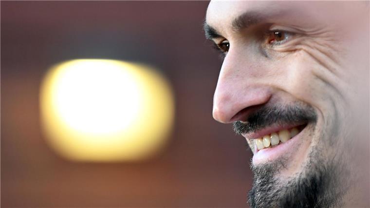 „Willkommen“ in Rom: Mats Hummels‘ neue Heimat Er hat gut lachen - Mats Hummels ist nun Römer.