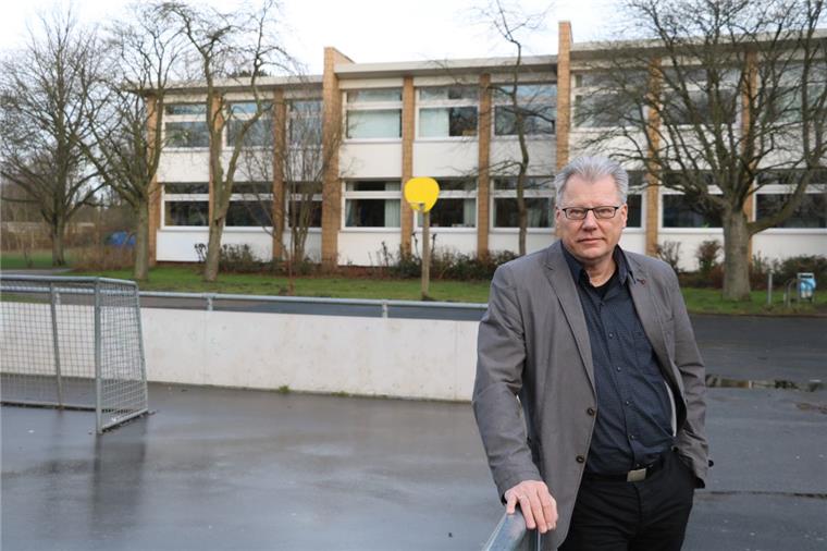 Er ist mit Leib und Seele Lehrer: Olaf Achilles. Der 56-Jährige ist jetzt neuer Schulleiter der Gaußschule II in Bremerhaven.