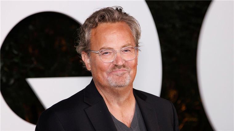 „Friends“-Schauspieler Matthew Perry beigesetzt Er spielte Chandler Bing in der Serie „Friends“. US-Schauspieler Matthew Perry wurde am Wochenende in Los Angeles beigesetzt.