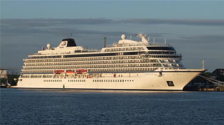Kreuzfahrtschiff nimmt aufgrund der Erdbebenserie einen Bogen um Santorin Kreuzfahrtschiff