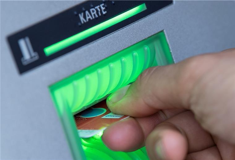 Erhöhung der Kontogebühren? In Zukunft müssen Bankkunden das erst abnicken. 