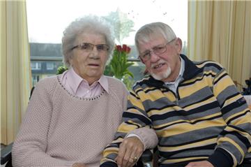 Erich und Elsa Balk feiern ihre Eiserne Hochzeit: Seit 65 Jahren gehen sie gemeinsam durchs Leben. 