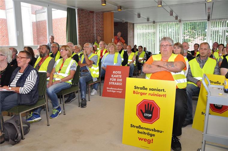Nun ist es endgültig: Nordenham schafft die Strabs ab Erneut verfolgten zahlreiche Gegner der Strabs die Sitzung im Ratssaal.