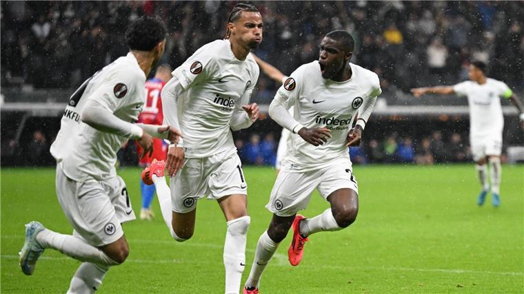 Spätes Gegentor: Frankfurt nur 3:3 in der Europa League Erst Jubel, dann Ärger: Eintracht Frankfurt hat einen Sieg in der Europa League spät aus der Hand gegeben.