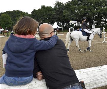 Erster Tag Elmloher Reitertage: Schon am Donnerstag konnten Besucher schönen Reitsport genießen.