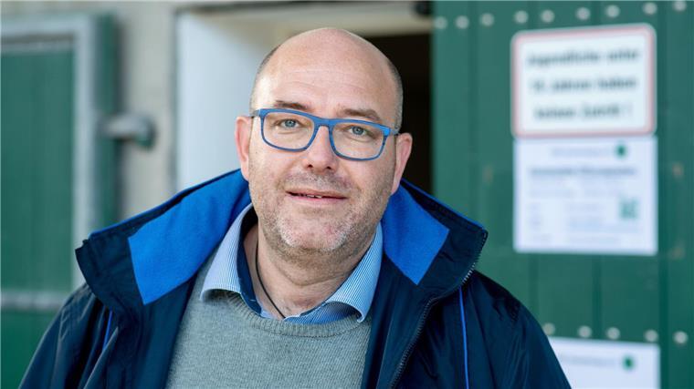 „Geiles Gefühl“ - Anbauverein gibt erstmals Cannabis aus Erstmals ist legal geerntetes Cannabis vom Cannabis Social Club mit dem Vorsitzenden Daniel Keune ausgegeben worden.
