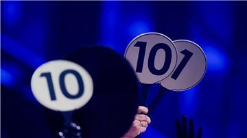 Es geht wieder los: Bei „Let’s Dance“ warten neue Promis auf eine Bewertung durch die Jury. (Archivbild)